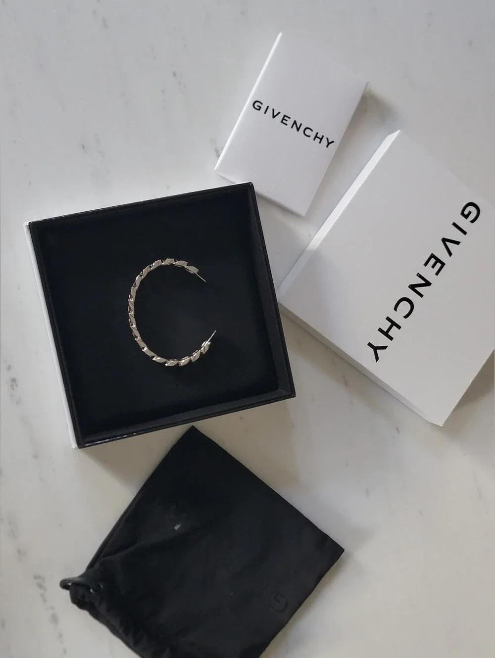 NWT Authentic Givenchy G Chain Bangle Bracelet – Silversmith Brass, Size 2